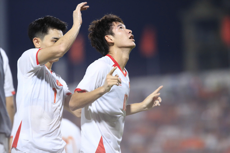 u23-viet-nam-dan-hoan-thien-duoi-ban-tay-hlv-kim-sang